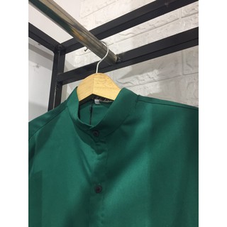 Áo sơ mi màu xanh rêu cổ trụ cực dễ thương