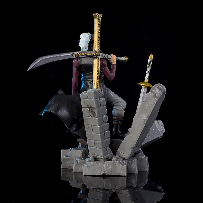 Mô hình Mắt diều hâu Mihawk One piece
