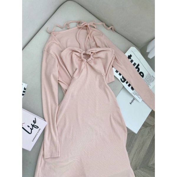 SET ĐẦM HỒNG KHOEN NGỰC KÈM KHOÁC CROP