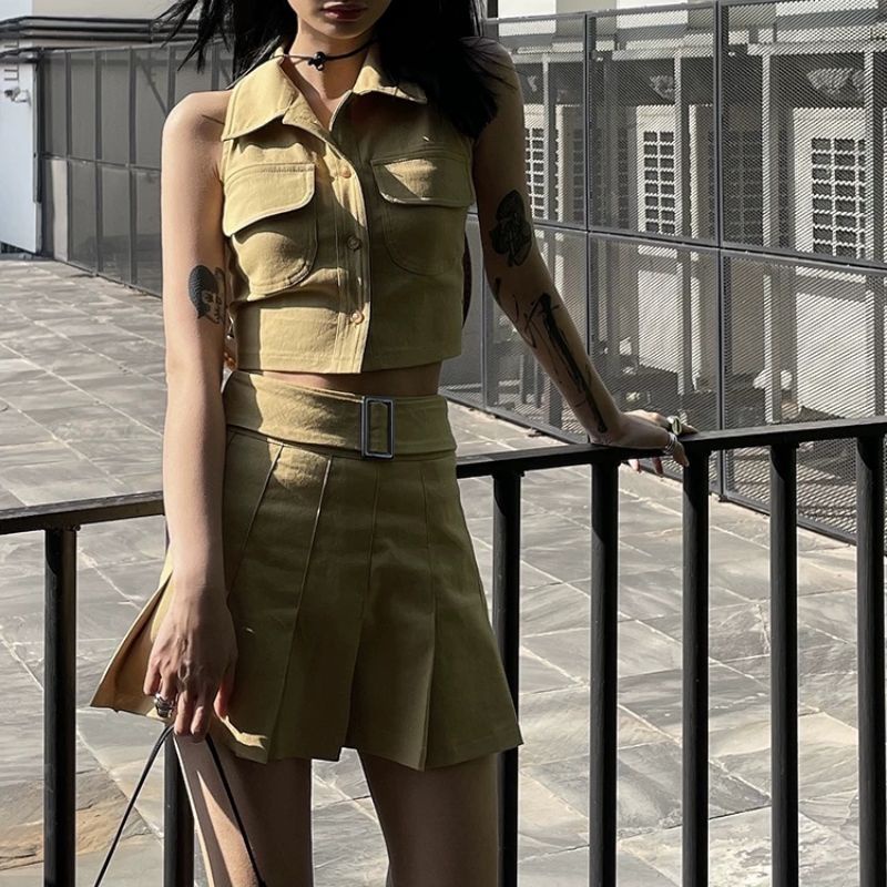 Set áo croptop cổ bẻ không tay + chân váy đuôi cá xếp ly  kèm dây nịt kaki nâu nhạt oder taobao