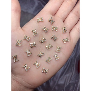 cham  cao cấp ,2 mẫu Cham đính móng nail