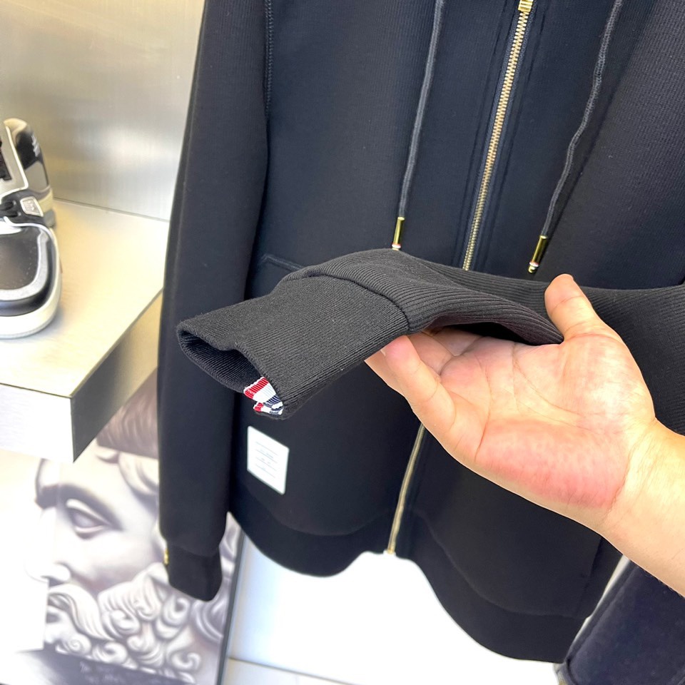 Áo khoác nỉ nam thời trang Thom Browne TB kiểu dáng trẻ trung, basic
