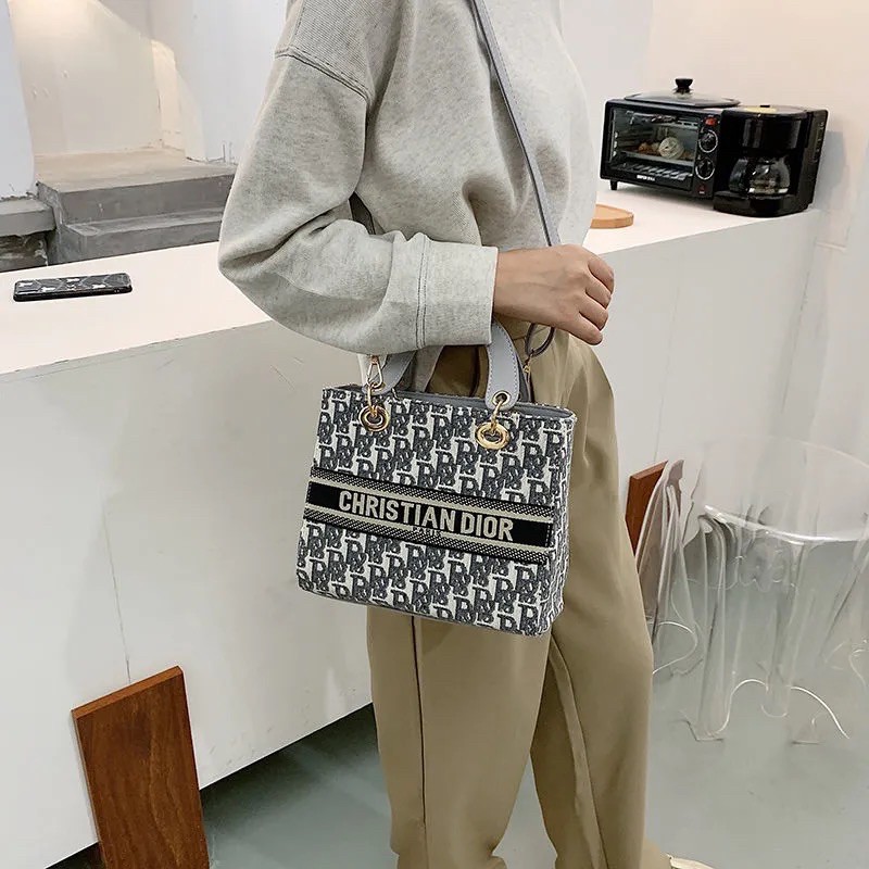 Túi xách Christian D sang chảnh