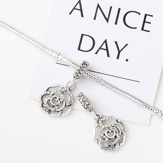 Charm treo hoa hồng