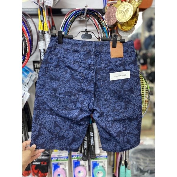 Quần short Zara vải jeans hoa văn