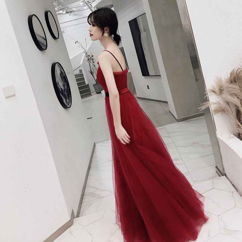 Đầm cưới dáng dài màu đỏ sang trọng quý phái hợp thời trang