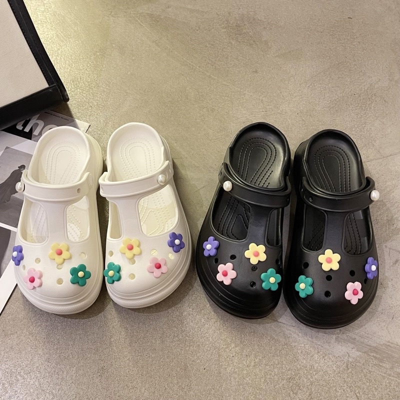 Dép cross sục khoét đế dày siêu nhẹ, tặng kèm sticker hoa siêu xinh D203
