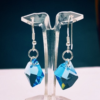 Bông tai pha lê Swarovski hình thoi