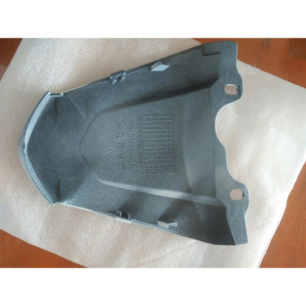 Mu rùa (Ốp đuôi) Sirius Yamaha Trắng