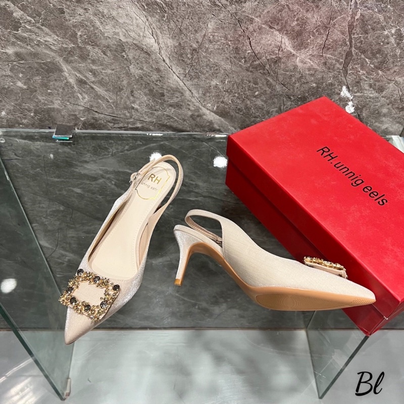 Sandal Mũi Nhọn 2 Màu Trắng Đen Full Size 35-39