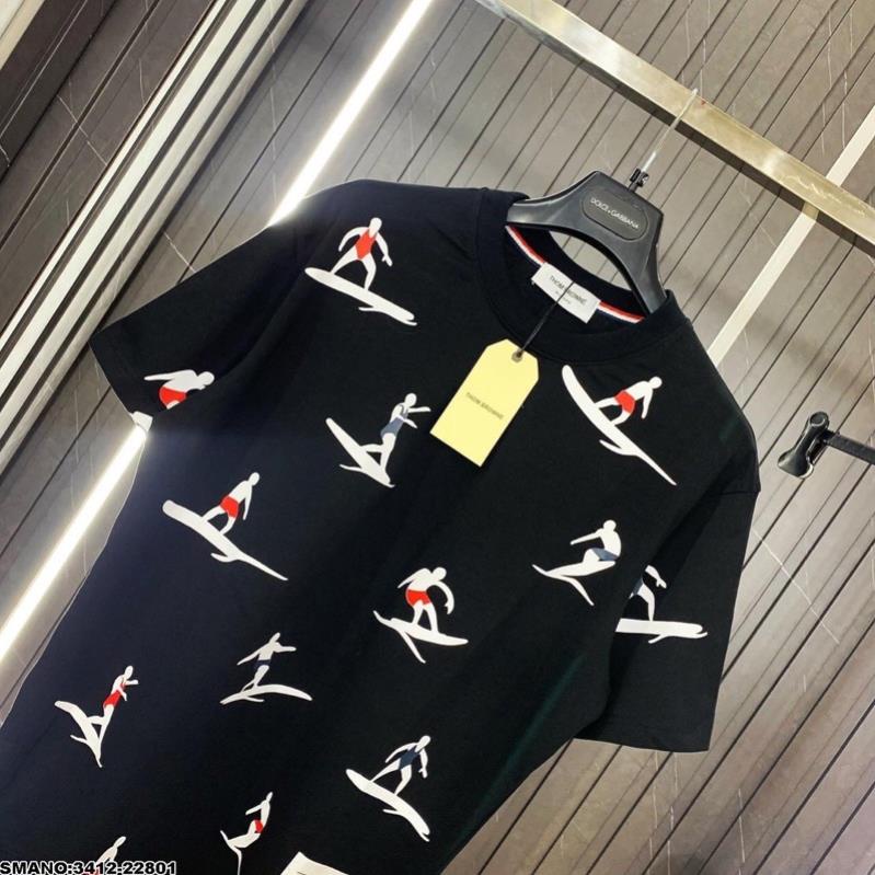 Áo Thun Nam Thom Browne Hình Người Lướt Ván Siêu Đẹp - Áo Phông Nam Thom SPF
