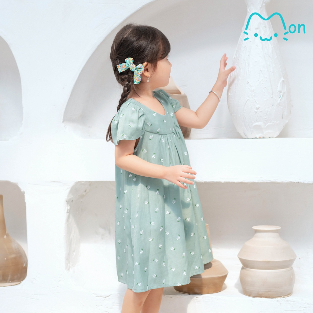 Đầm cho bé gái 1-6 tuổi MonBabies VL05 chất đũi tằm họa tiết hoa cúc màu xanh dáng babydoll
