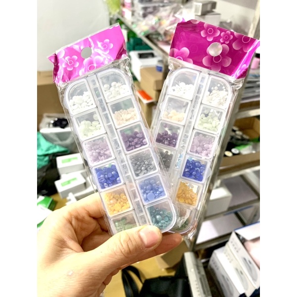 Trai nửa gắn móng mix 12 màu - LanChiNail