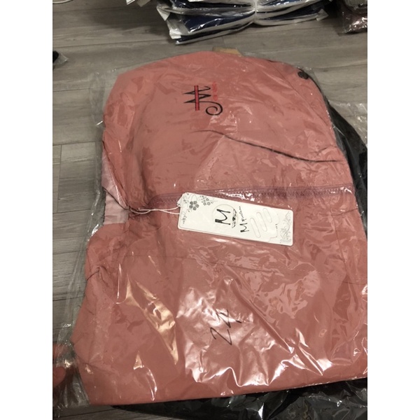 Áo khoác dù gió form lửng