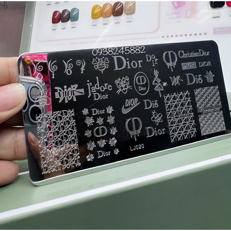 Khuôn in mẫu nail