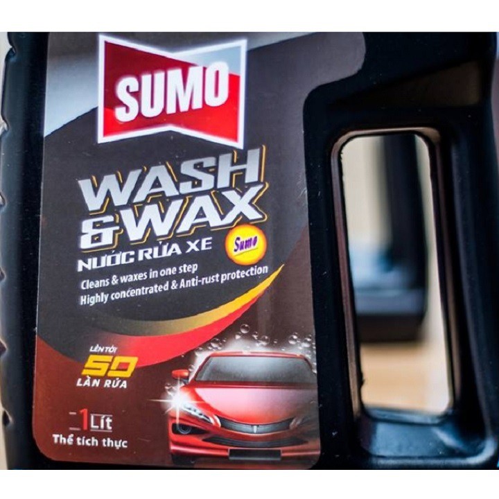 Nước rửa xe bảo vệ màu sơn xe SUMO WASH & WAX 1 lít với công thức đặc biệt cải thiện thêm phụ gia chất đánh bóng an toàn