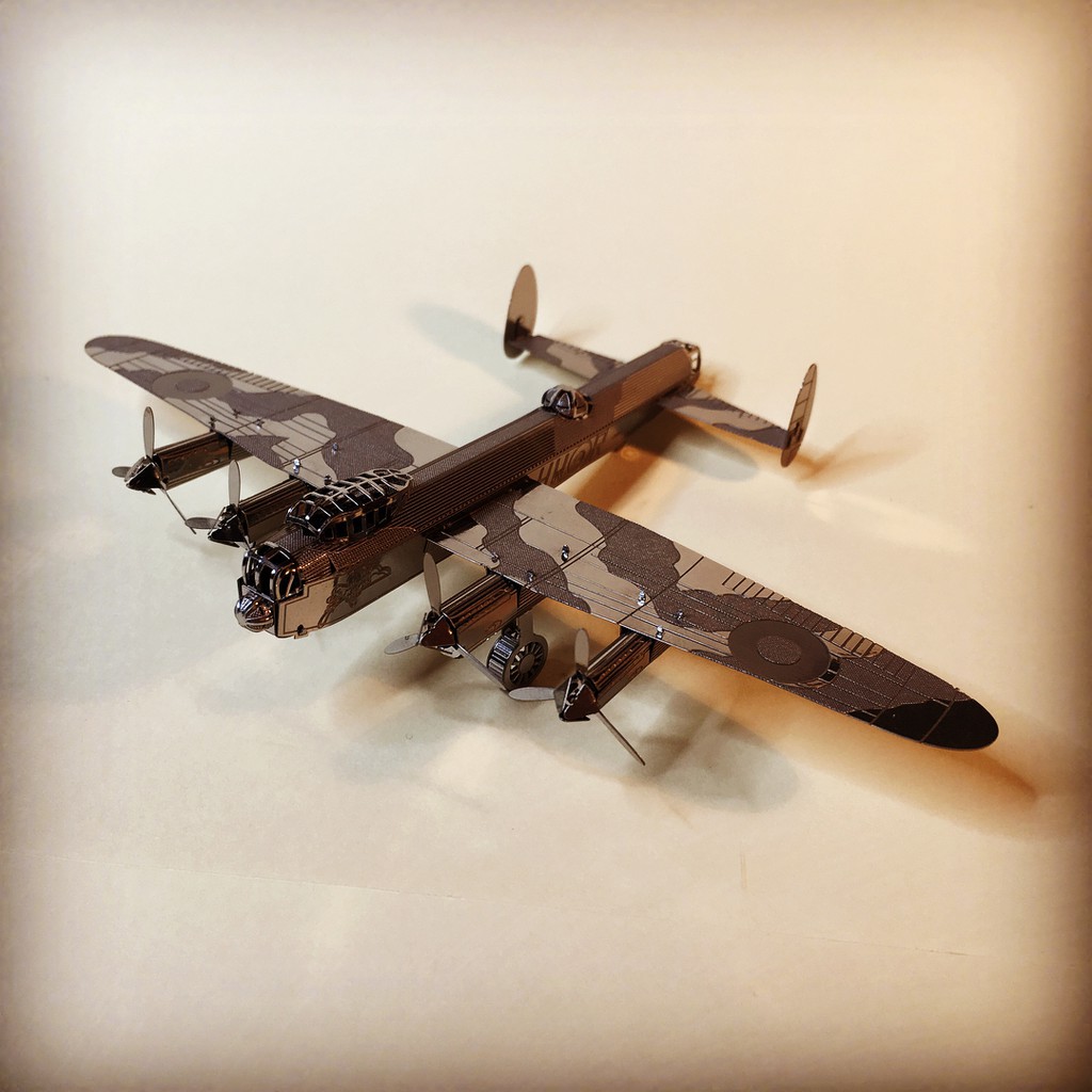 Mô Hình Lắp Ghép 3D Kim Loại Tự Ráp Máy Bay Ném Bom Hạng Nặng Avro Lancaster - Chưa Lắp
