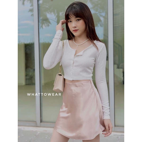 Áo cardigan croptop cúc bọc vải dập nổi - by Whattowear