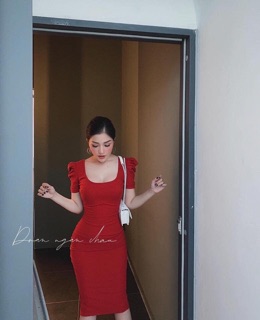 Đầm body trơn tay phồng