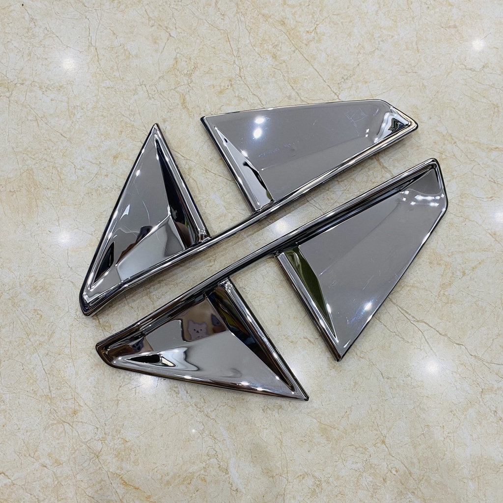 Ốp viền đèn gầm trước sau xe Toyota VELOZ 2022-2023, Chất liệu nhựa ABS Mạ crom cao cấp