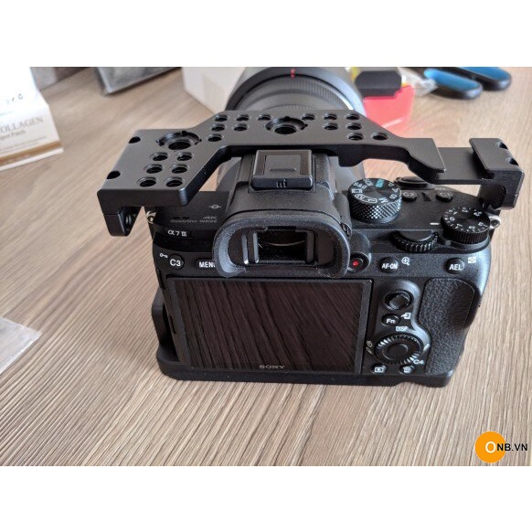 Uurig Cage Sony Alpha A7III, A7RIII - Khung bảo vệ máy ảnh quay phim VLOG