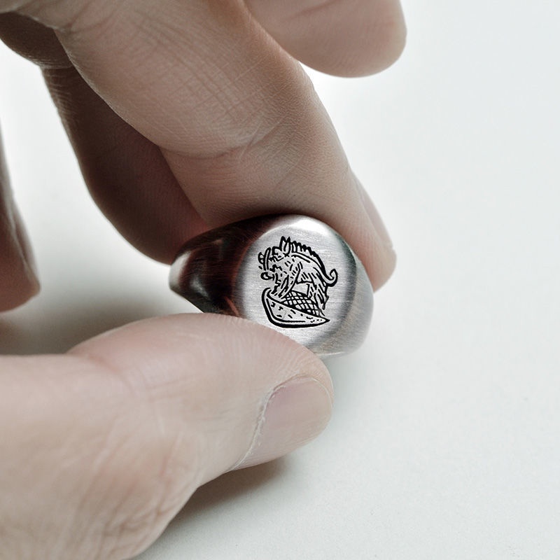 Nhẫn Thời Trang Khắc Họa Tiết Độc Đáo Cho Nam Và Nữ