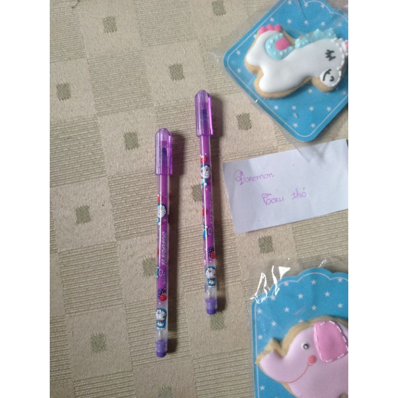 Viết mực tím Doraemon