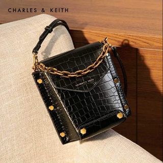 Túi Charles keith