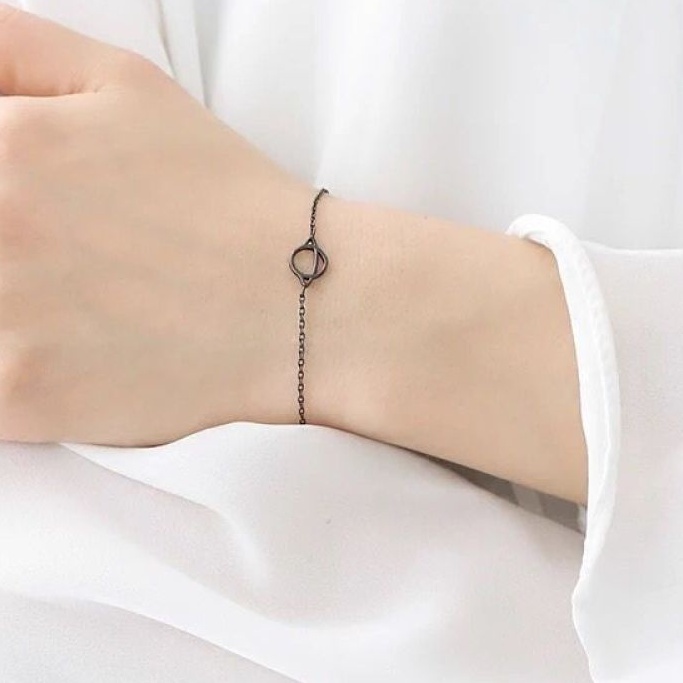 Vòng Tay Kim Loại Hình Hành Tinh Đen Phong Cách Gothic Vintage Có Thể Điều Chỉnh