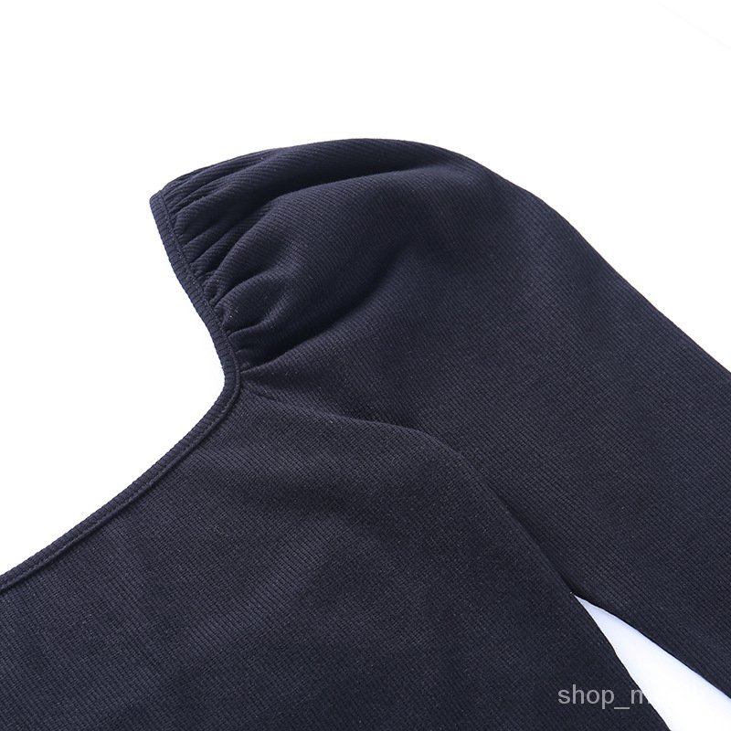 Đầm body hở lưng cổ vuông tay dài