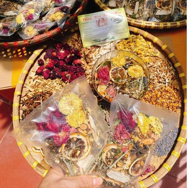 Thảo mộc xông mặt sau sinh Handmade