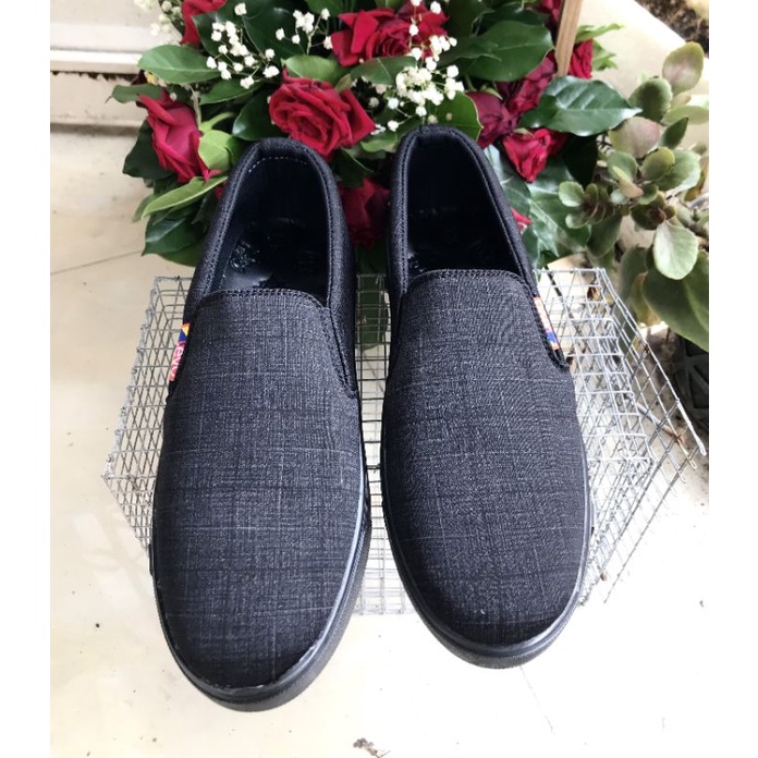 Giày lười vãi nam đế đen, phom chuẩn đẹp, size từ 38-43,mã LV16,màu xám đen, mẫu mới nhất hiện nay