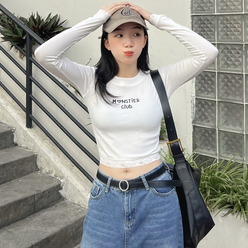 Áo Croptop Tay Dài Phối Ren Thêu chữ Monstier Club