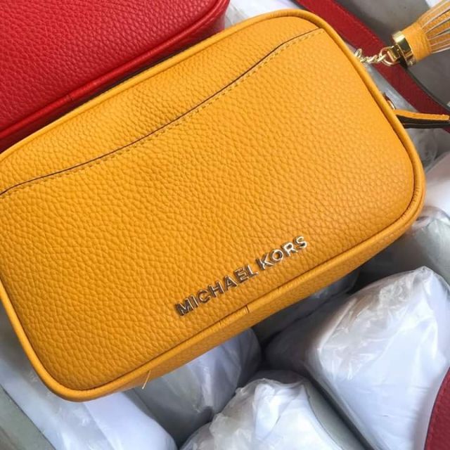 Túi đeo chéo michael kors