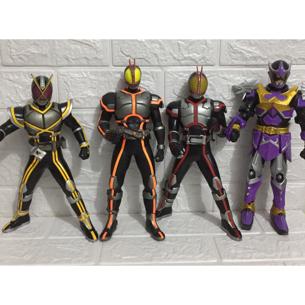 Mô hình siêu nhân kamen rider