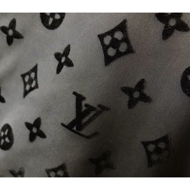 Áo khoác gió nam thương hiệu Louis Vuitton LV bản dày hoạ tiết logo