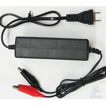 Adapter sạc bình ắc quy 12V tự ngắt khi đầy.