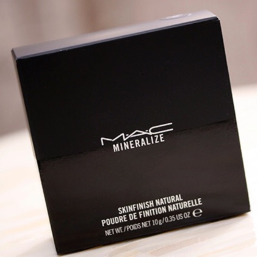 Phấn Highlight MAC Mineralize Skinfinish Natural phấn phủ trang điểm mịn màng trong suốt 10g