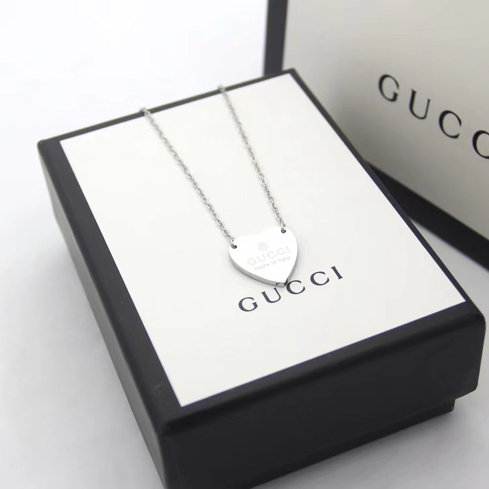 Dây Chuyền Mạ Vàng 18k Mặt Trái Tim Gucci Cổ Điển 3 Màu