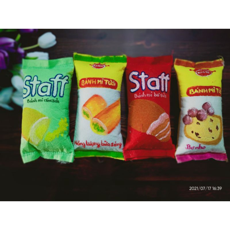 BÁNH MỲ VẢI NỈ NHỒI BÔNG MÔ HÌNH