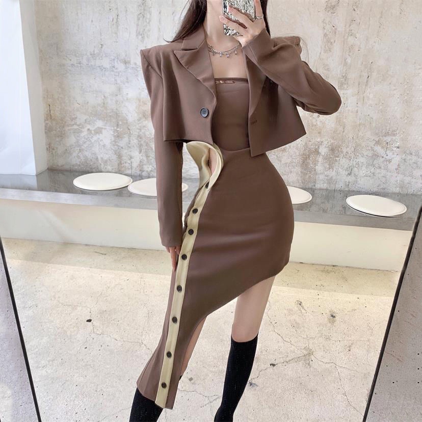 Bộ đầm ngắn và áo khoác vest phong cách mùa thu 2021 mới cho nữ