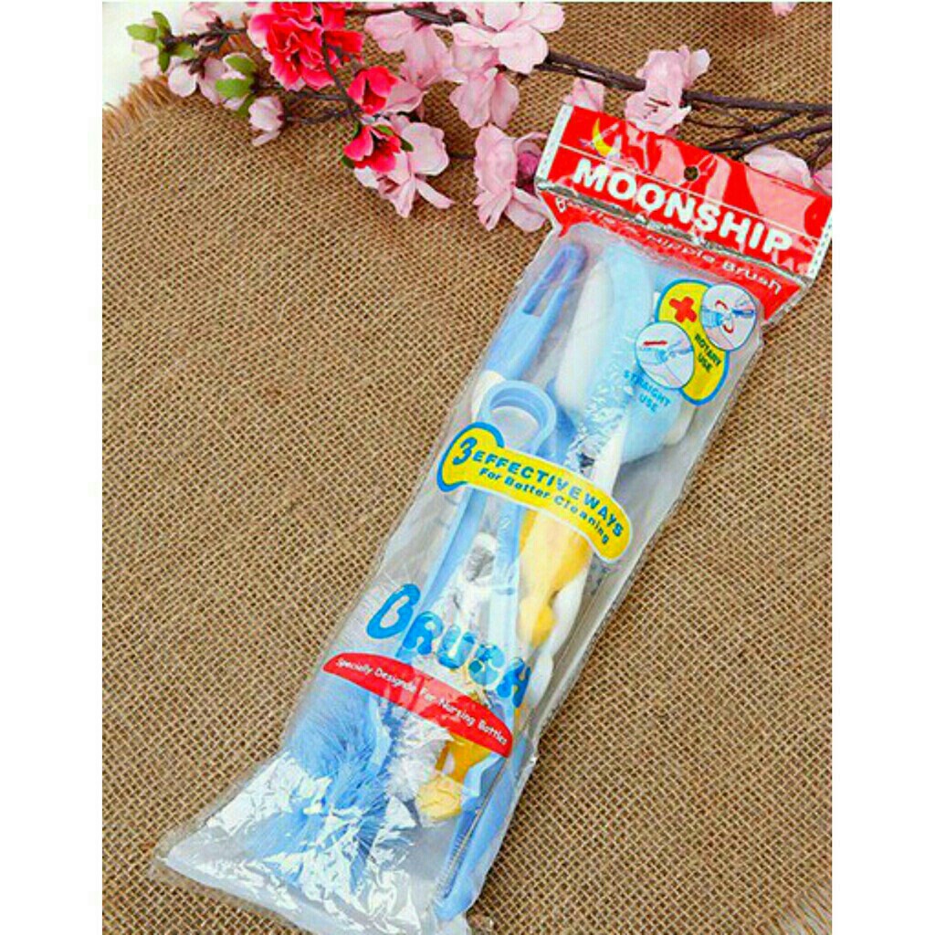 Cọ rửa bình sữa cho bé