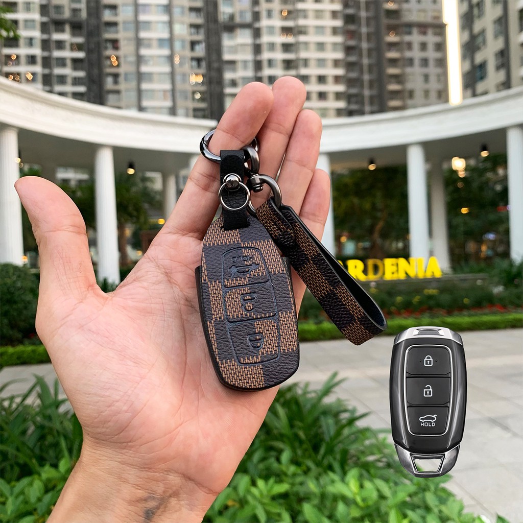 Đựng smartkey Hyundai Santafe Kona Accent 3 nút bấm LV HC3V AD có tay cầm