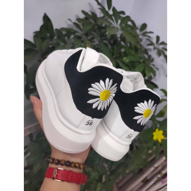 Sỉ Giày thể thao nam nữ MCQ gót hoa cúc sau hót trend 2020