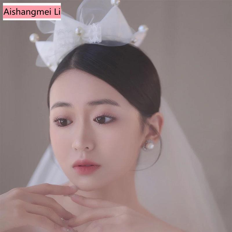Phụ Kiện Cài Tóc Hình Vương Miện Nhỏ Bằng Vải Satin Màu Trắng Lãng Mạn Cho Cô Dâu