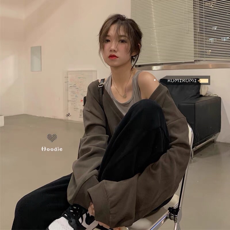 Áo ba lỗ xẻ tà