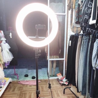 Đèn livestream bán hàng đèn phun săm spa chụp ảnh makeup