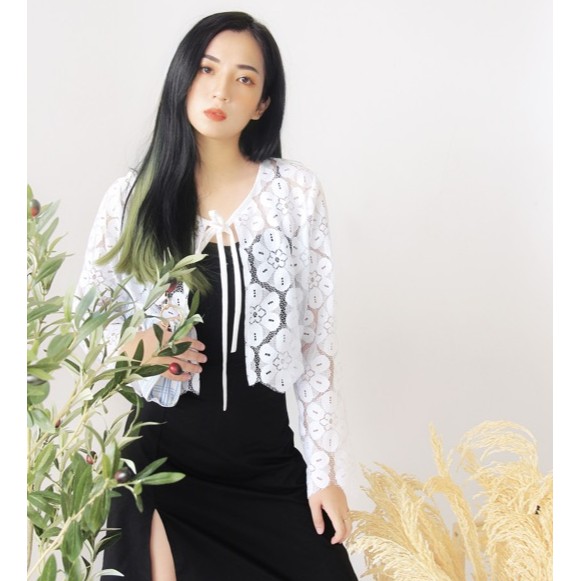 Áo cardigan ren trắng cột dây DALLA SAIGON