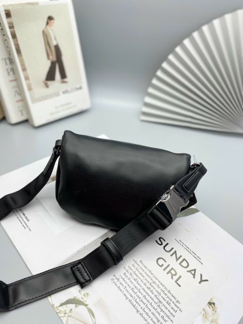 Túi Bao tử Guess hàng dư xịn authentic | BigBuy360 - bigbuy360.vn