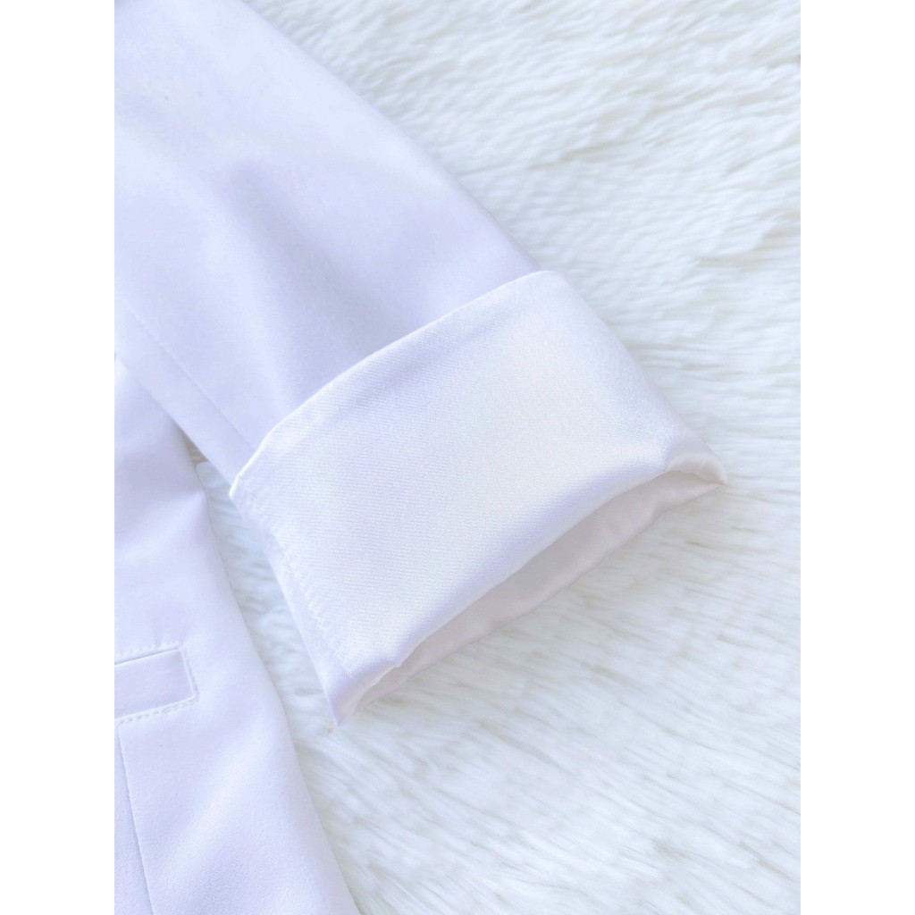 Blazer công sở dáng ngắn trắng_REAL